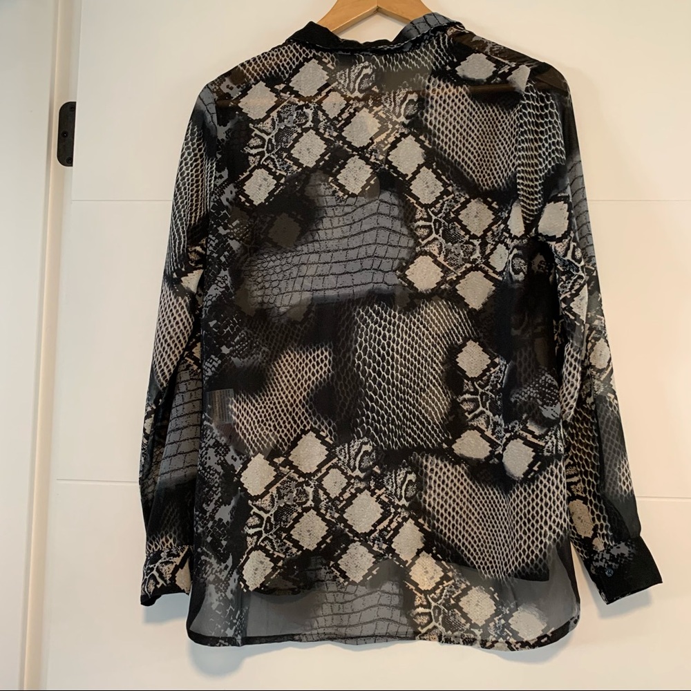 Vero Moda | Patterned See-Through Button Up - Picture 6 of 13